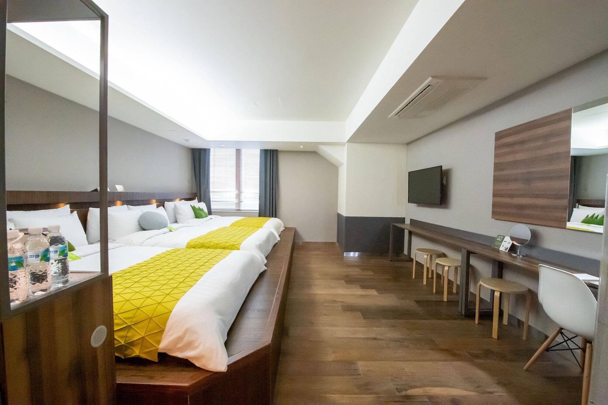 Metro Hotel Myeongdong Сеул Екстер'єр фото