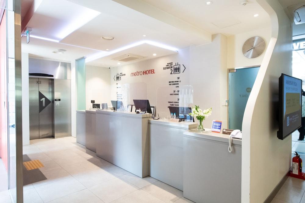 Metro Hotel Myeongdong Сеул Екстер'єр фото